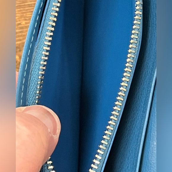 EUC Louis Vuitton Brazza Wallet w/ COA - Picture 9 of 14